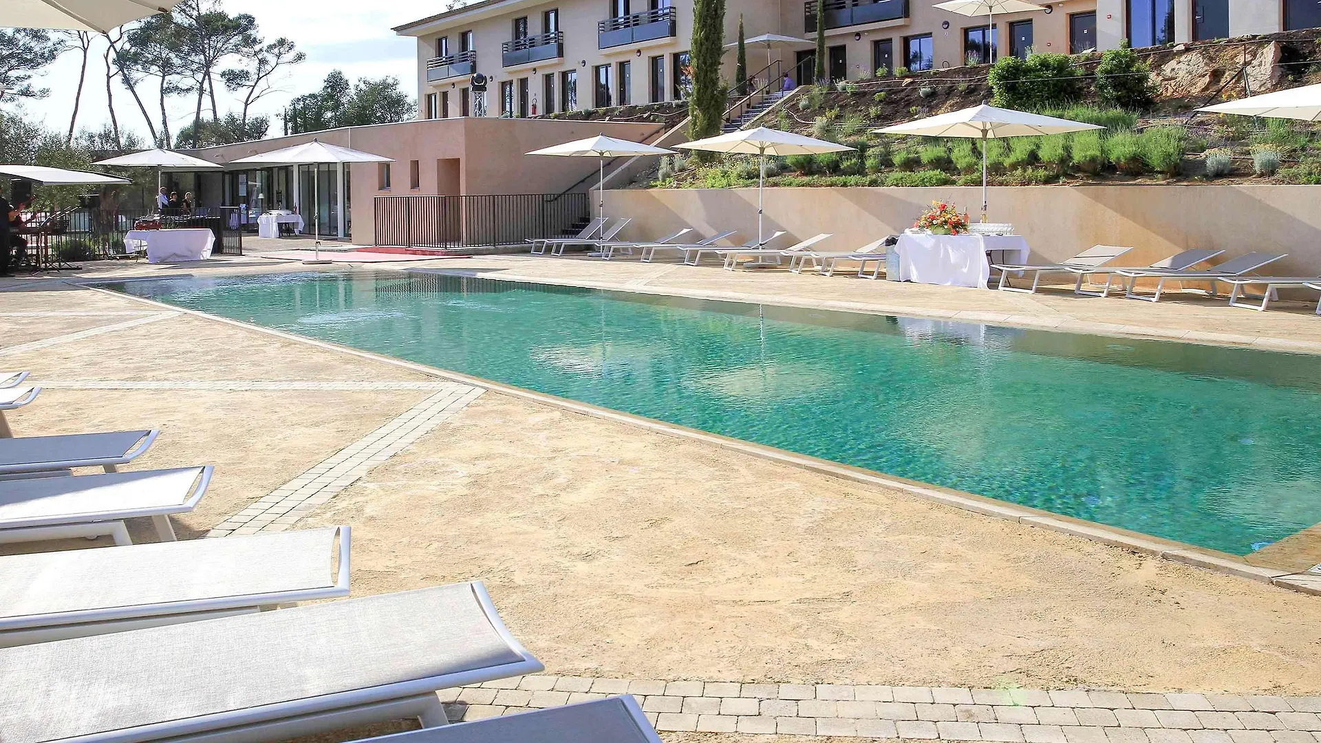 Hotel Mercure Barbaroux Golf And Spa La Celle