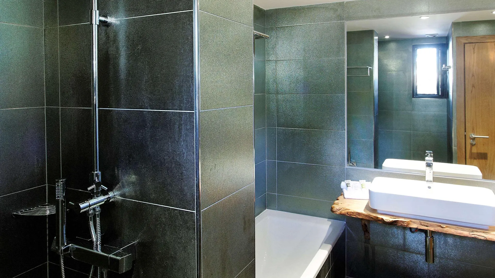 Mercure Barbaroux Golf And Spa La Celle  3*, La Celle (Var)