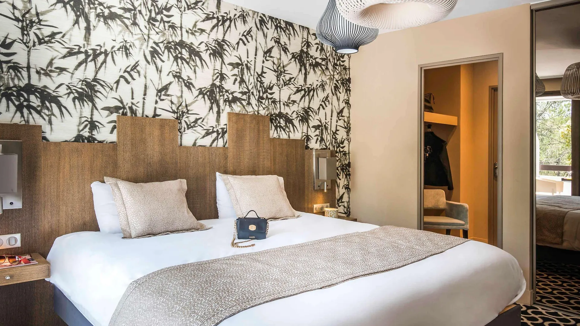Mercure Barbaroux Golf And Spa La Celle  Hotel