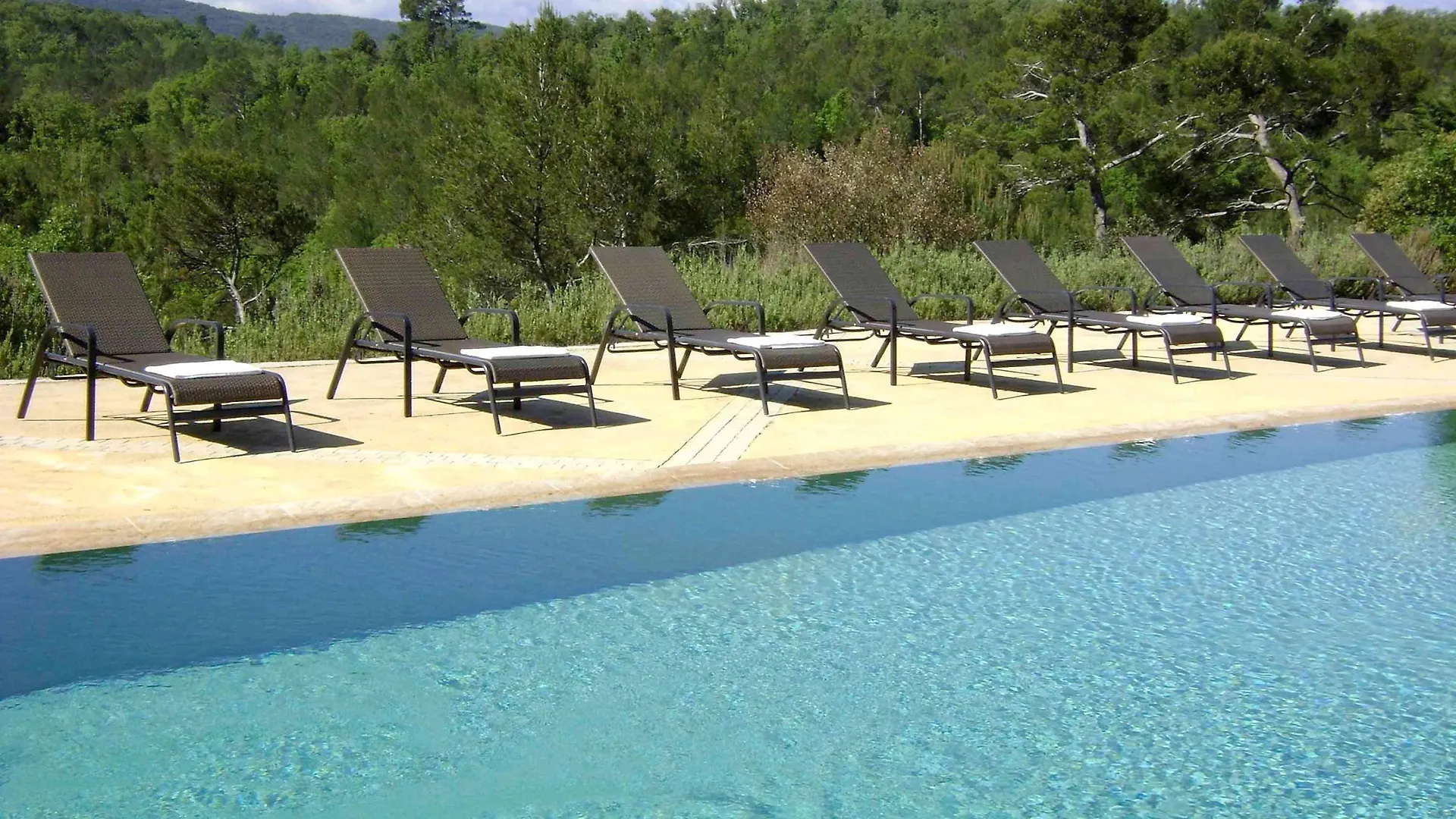 Mercure Barbaroux Golf And Spa La Celle  Hotel