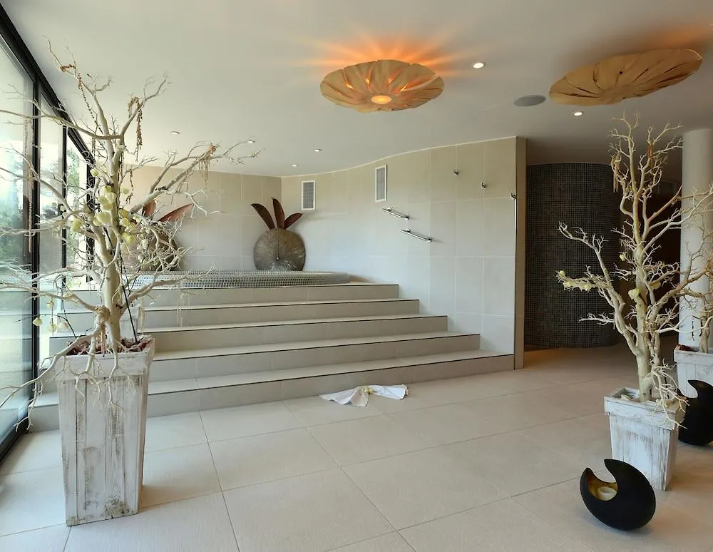 Hotel Mercure Barbaroux Golf And Spa La Celle